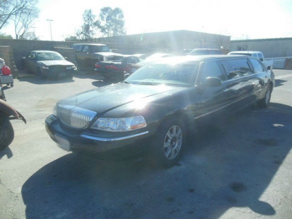 2008 Lincoln Town Car 72" Executive Limousine for Sale in Turlock, CA - Main Photo
