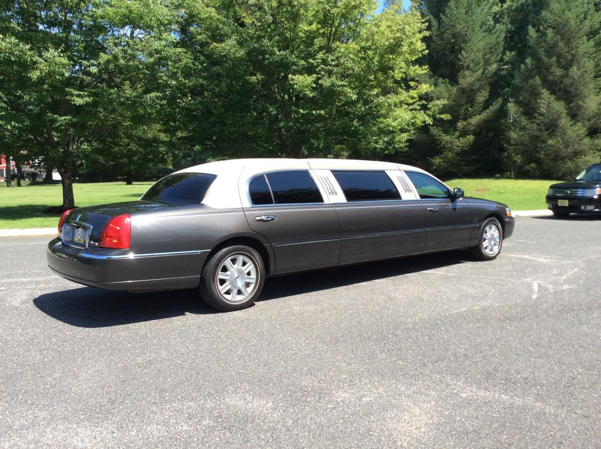 Limousine for Sale in Bordentown, NJ - Photo 4