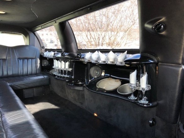 2003 Lincoln Town Car Limousine for Sale in Haverhill , MA - Main Photo