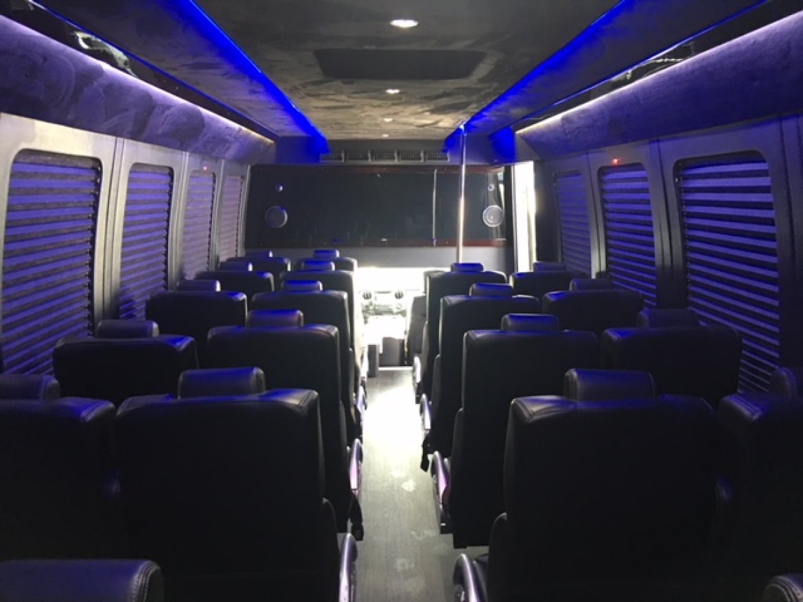 Shuttle Bus for Sale in Arlington, TX - Photo 9