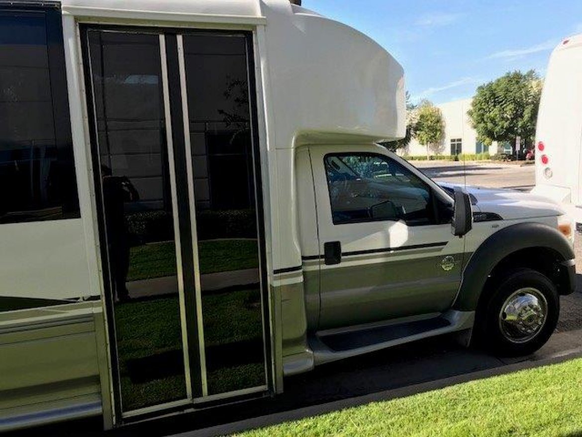 Shuttle Bus for Sale in Riverside, CA - Photo 7