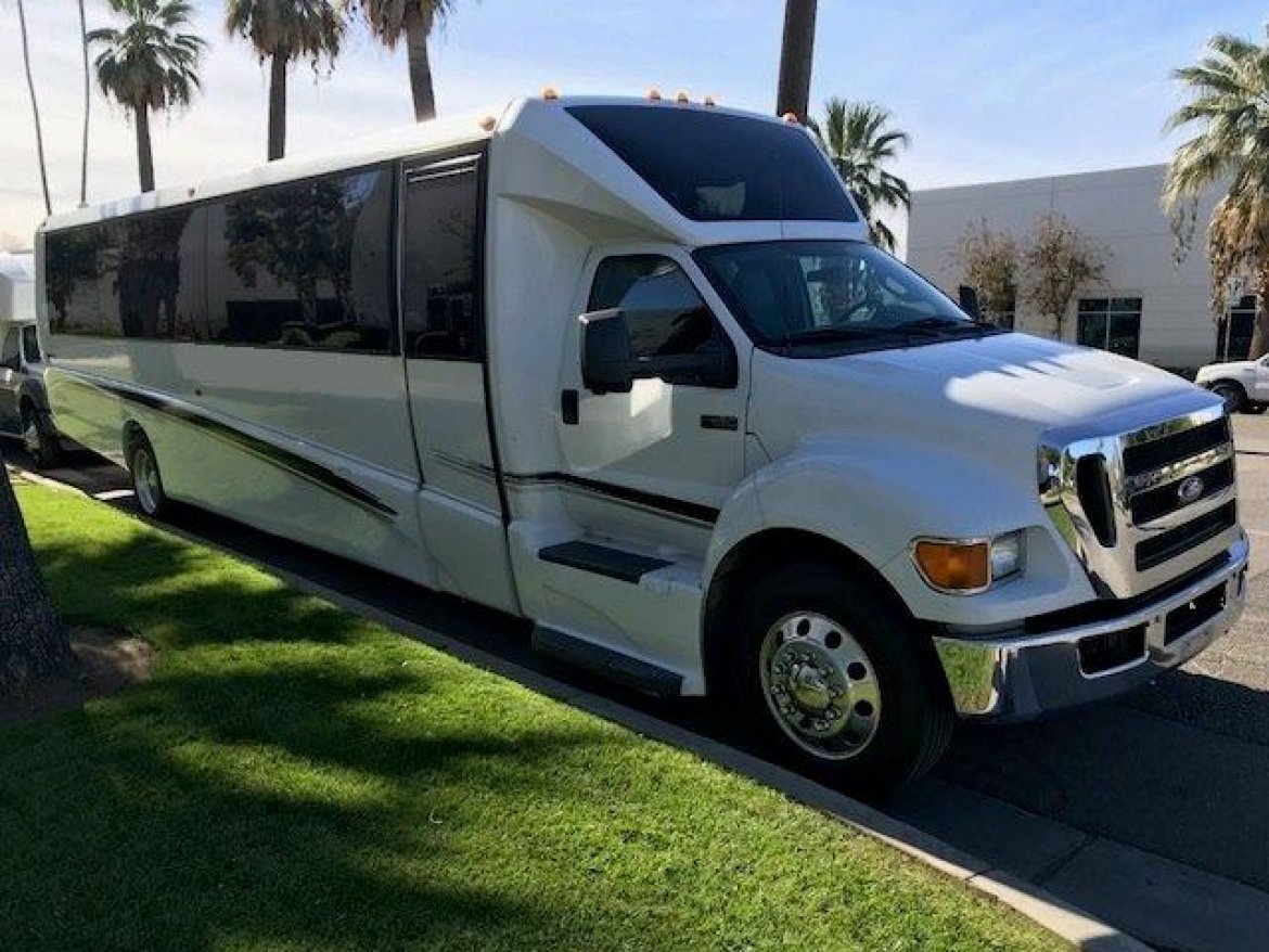 Shuttle Bus for Sale in Riverside, CA - Photo 3