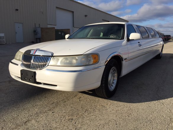 2001 Lincoln Town Car Executive Limousine Limousine for Sale in Greenfield, IN - Main Photo