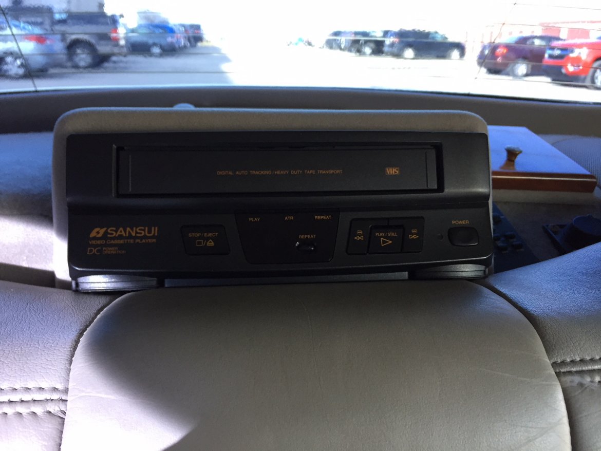 Limousine for Sale in Greenfield, IN - Photo 25