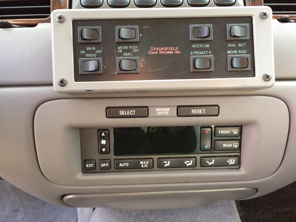 Limousine for Sale in Greenfield, IN - Photo 15