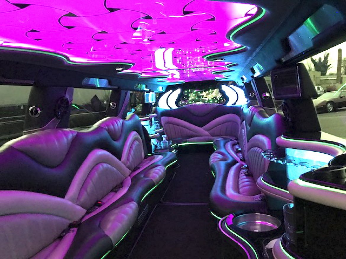 Limousine for Sale in Oaklyn, NJ - Photo 11