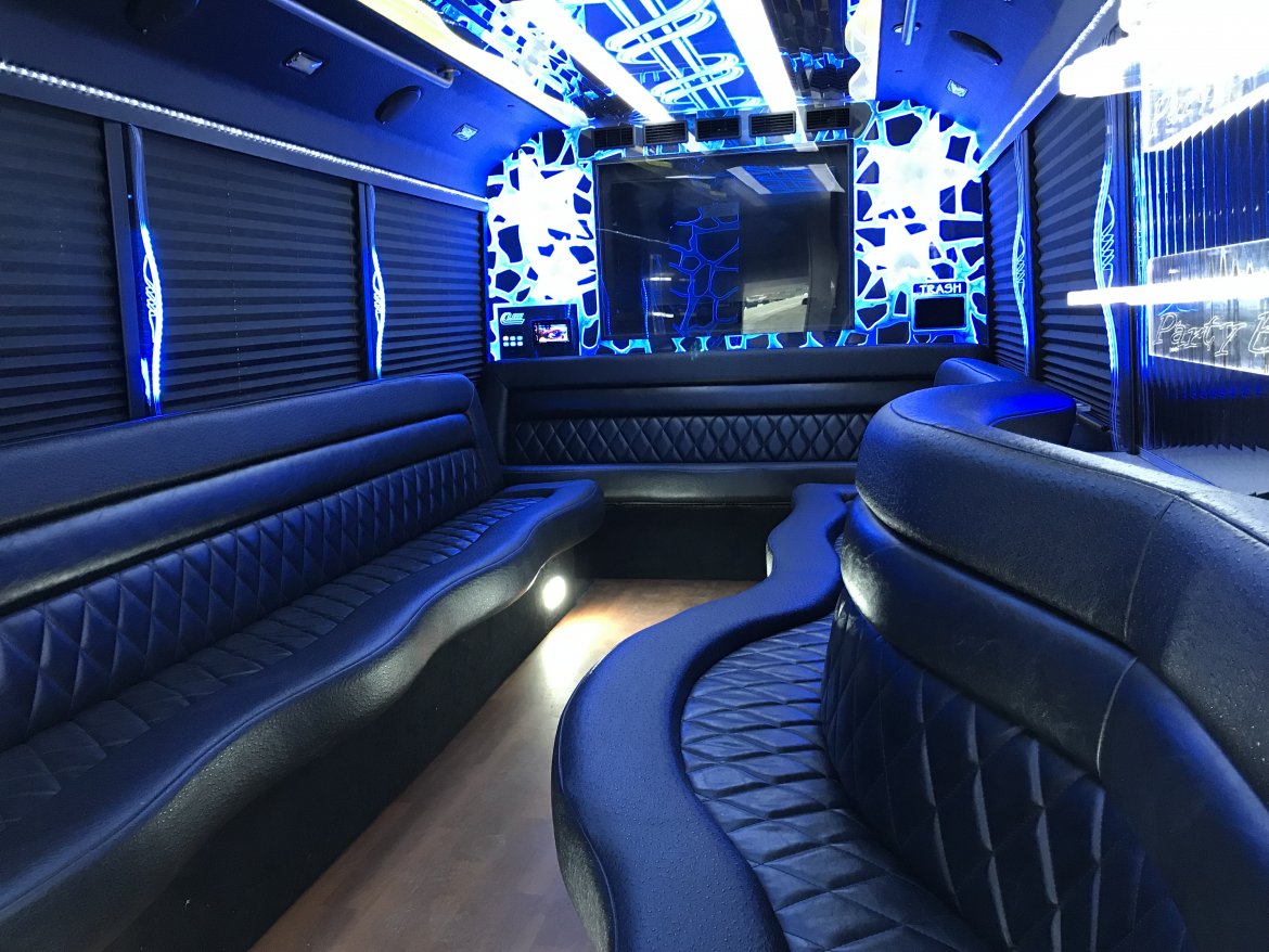 Limo Bus for Sale in NORTH EAST, PA - Main Photo