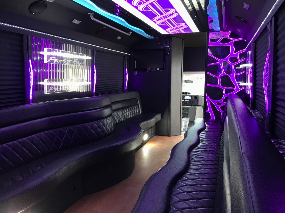 Limo Bus for Sale in NORTH EAST, PA - Photo 7