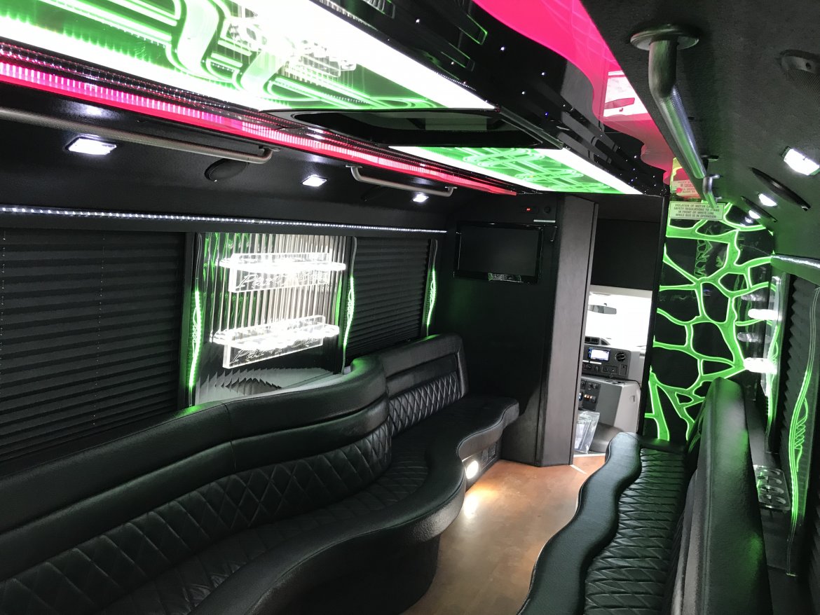 Limo Bus for Sale in NORTH EAST, PA - Photo 15