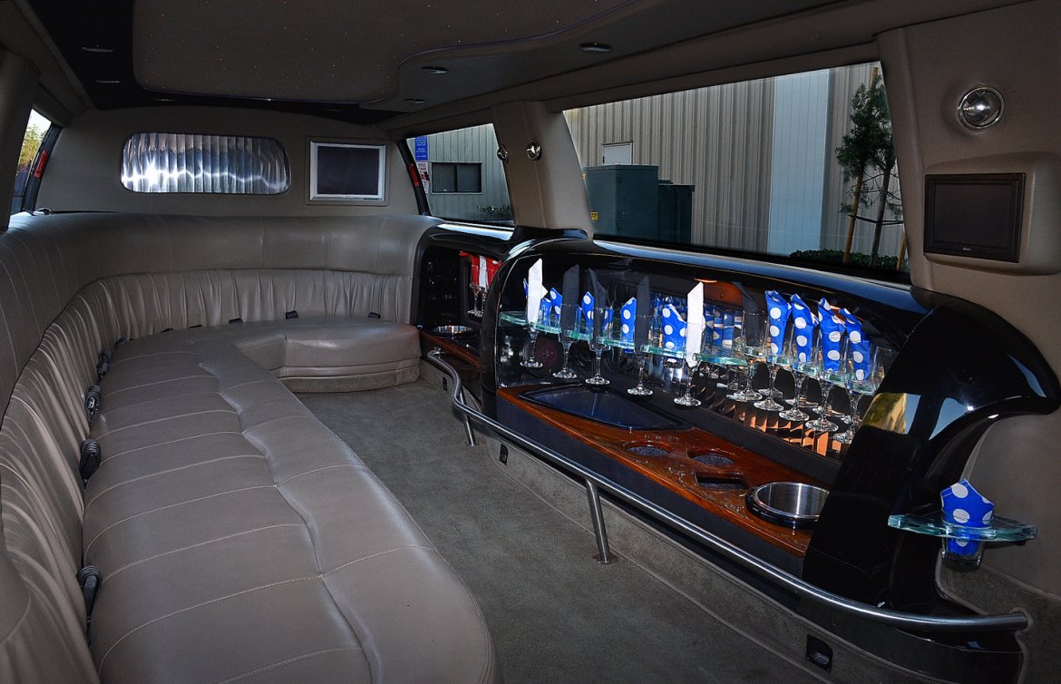 SUV Stretch for Sale in Fontana, CA - Photo 15