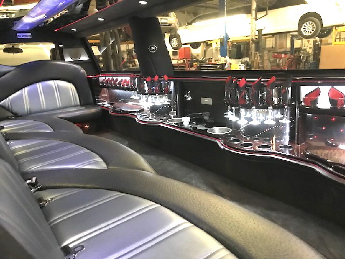 Limousine for Sale in Oaklyn, NJ - Photo 7