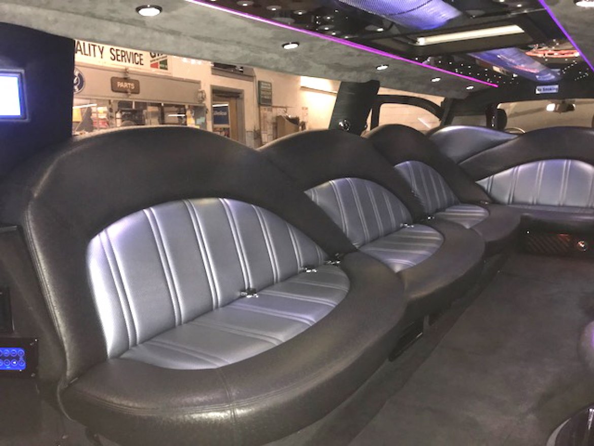 Limousine for Sale in Oaklyn, NJ - Photo 11