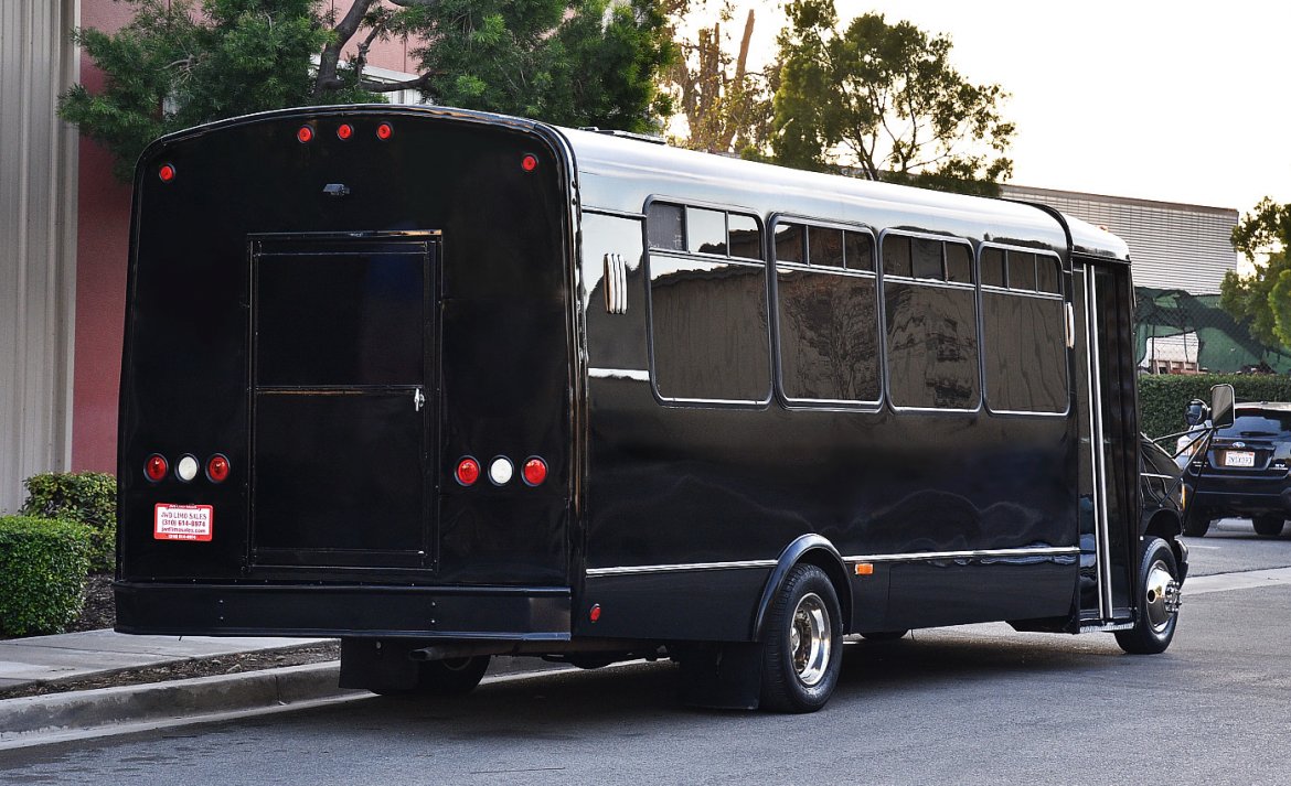 Limo Bus for Sale in Fontana, CA - Photo 5