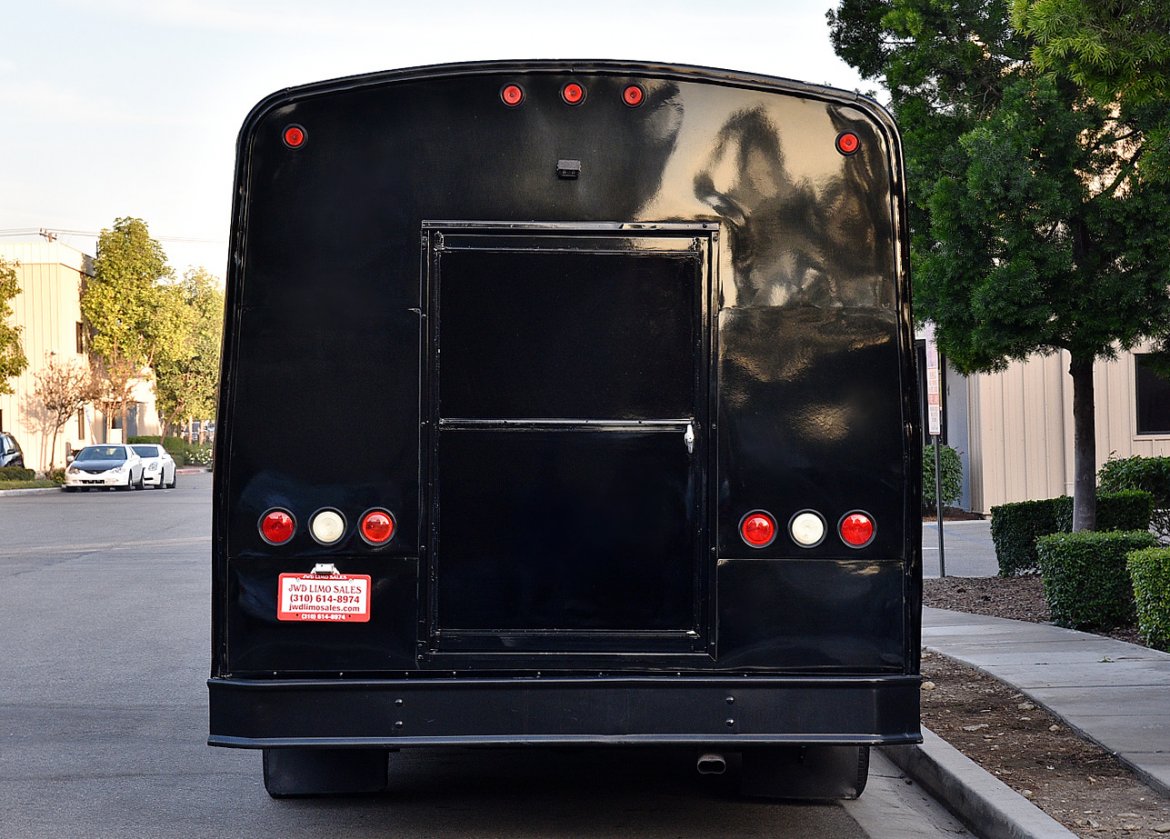 Limo Bus for Sale in Fontana, CA - Photo 7