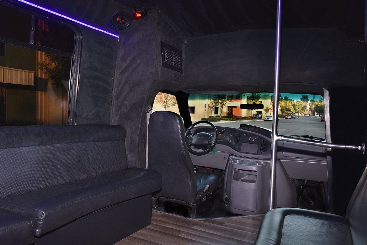 Limo Bus for Sale in Fontana, CA - Photo 13