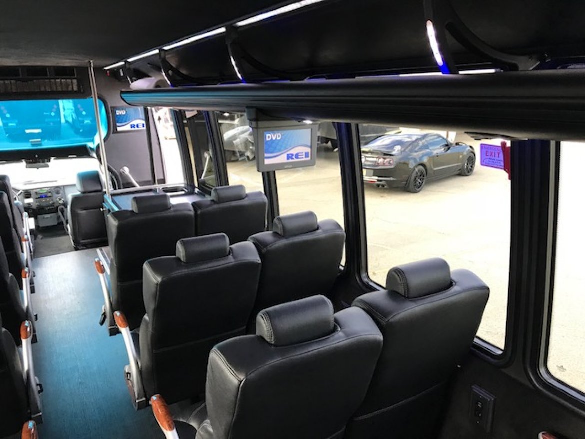 Shuttle Bus for Sale in Riverside, CA - Photo 14