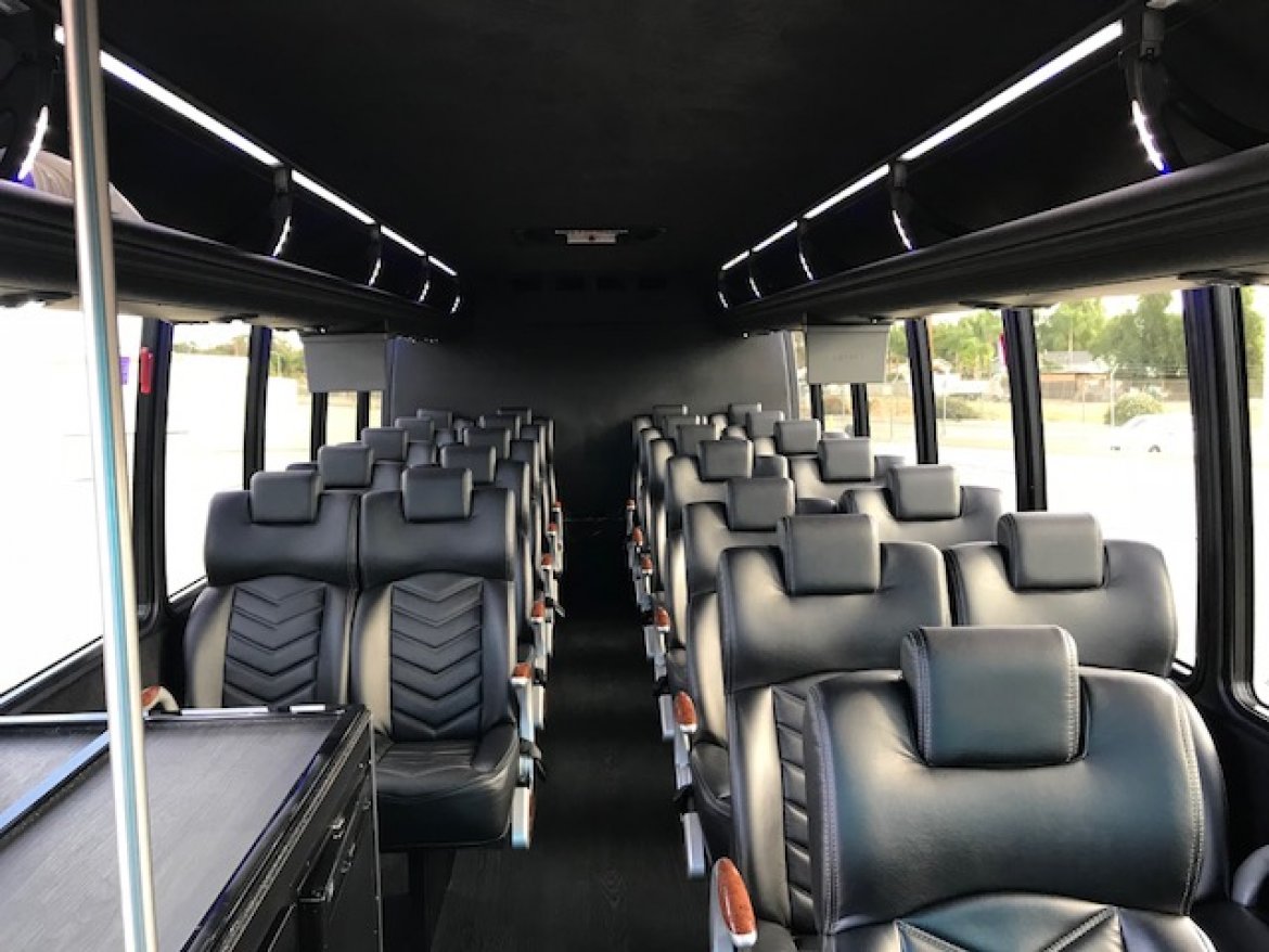 Shuttle Bus for Sale in Riverside, CA - Photo 19