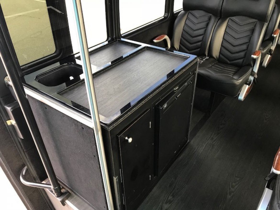 Shuttle Bus for Sale in Riverside, CA - Photo 21