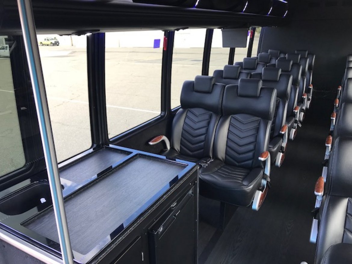 Shuttle Bus for Sale in Riverside, CA - Photo 23