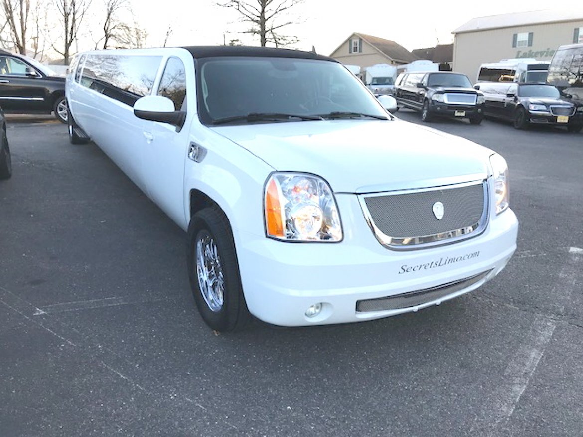 SUV Stretch for Sale in Oaklyn, NJ - Main Photo