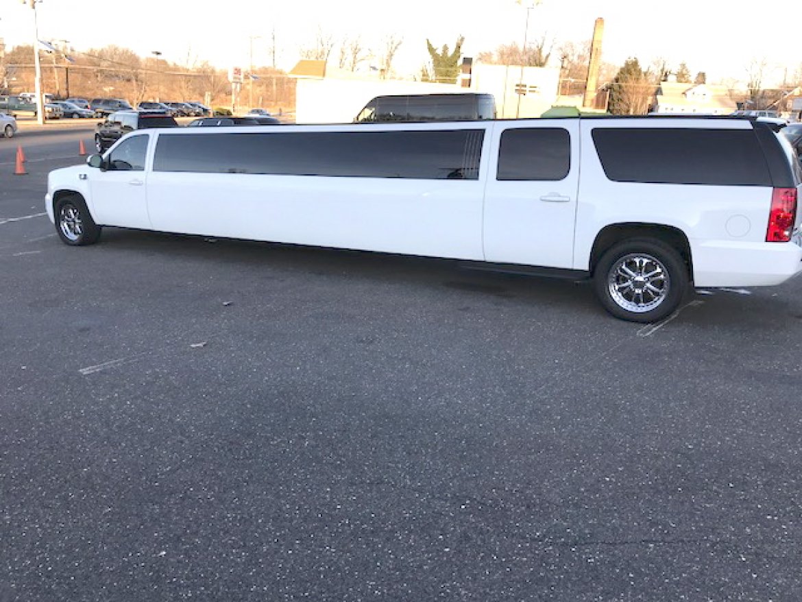 SUV Stretch for Sale in Oaklyn, NJ - Photo 2