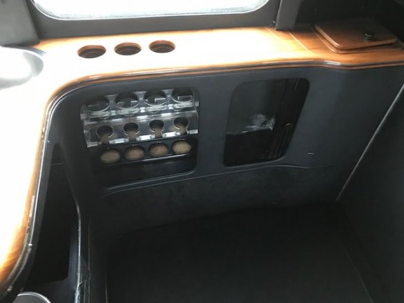 2002 International 3200 Limo Bus for Sale in Fontana, CA - Photo 3