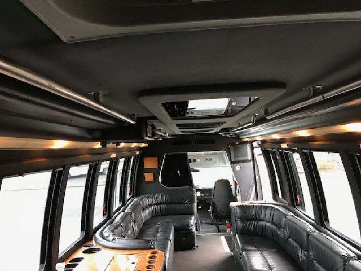 Limo Bus for Sale in Fontana, CA - Photo 11