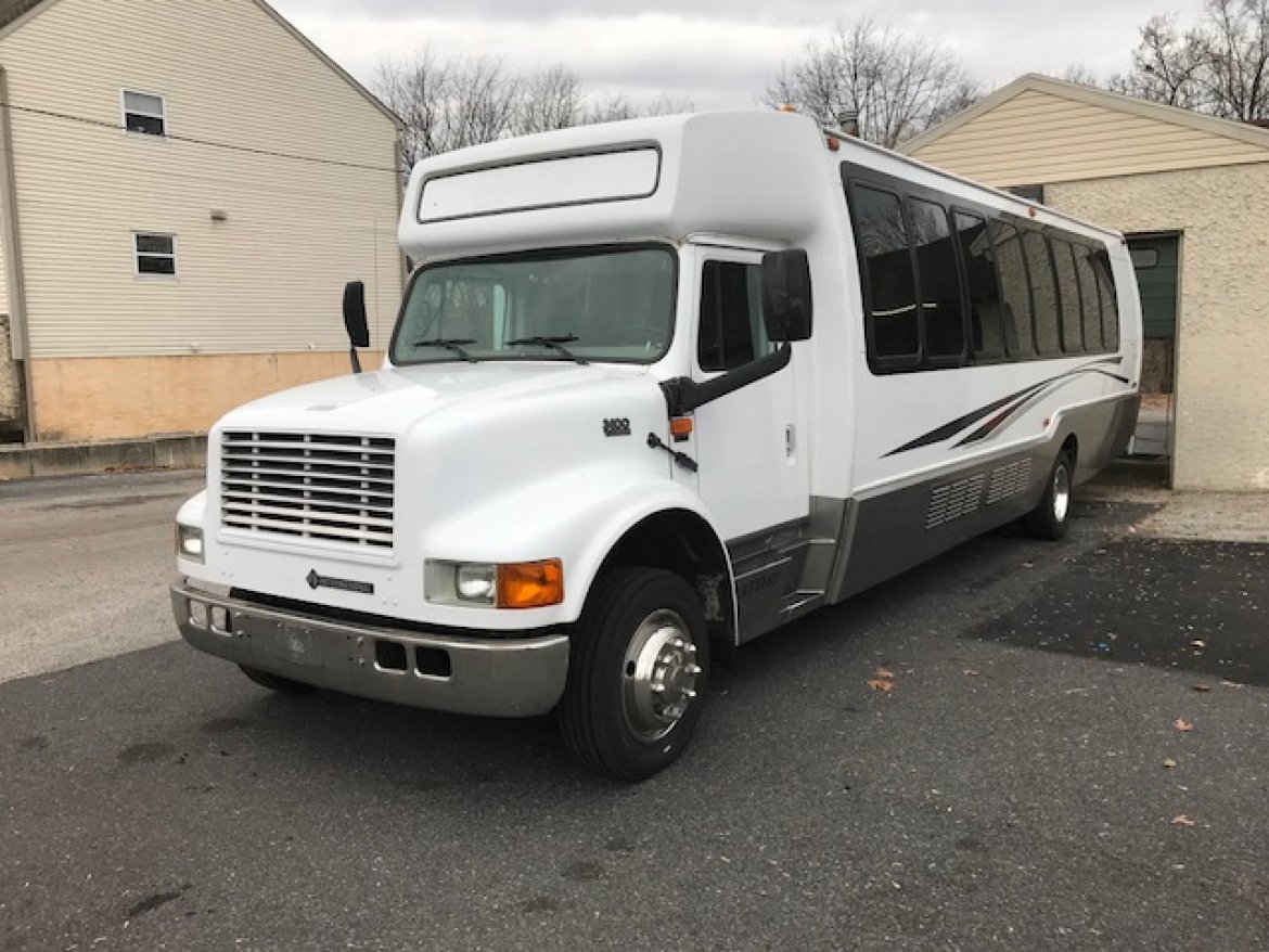 Limo Bus for Sale in Fontana, CA - Photo 9