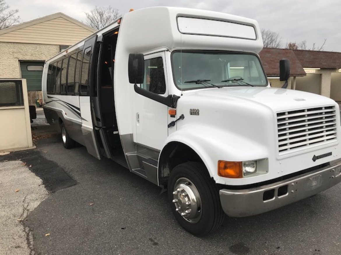 Limo Bus for Sale in Fontana, CA - Photo 18