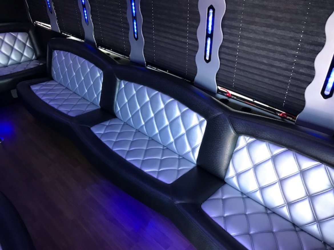 Limo Bus for Sale in Oaklyn, NJ - Photo 10