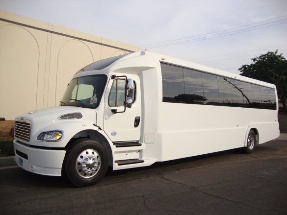 2017 Freightliner M2 Executive Shuttle for Sale in Carson, CA - Main Photo