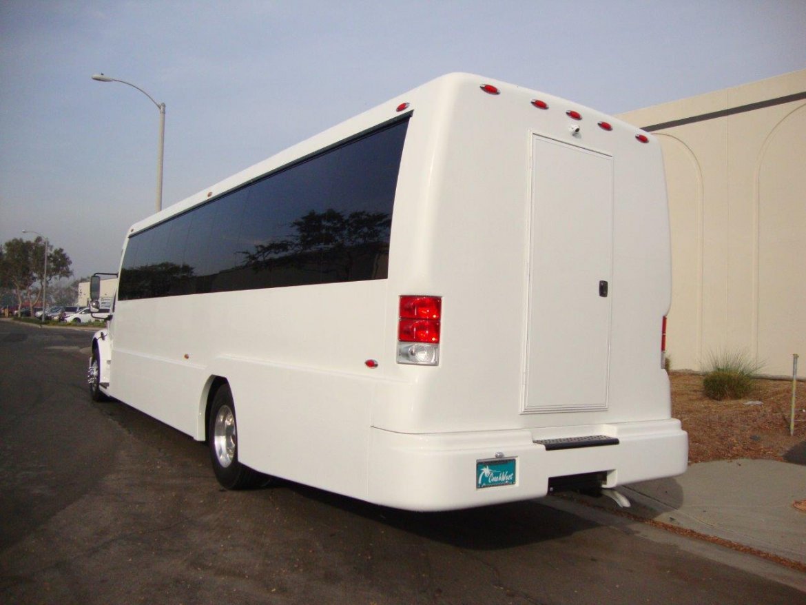 Executive Shuttle for Sale in Carson, CA - Photo 13