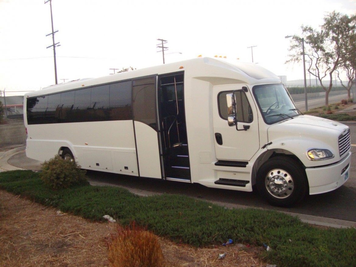 Executive Shuttle for Sale in Carson, CA - Photo 19