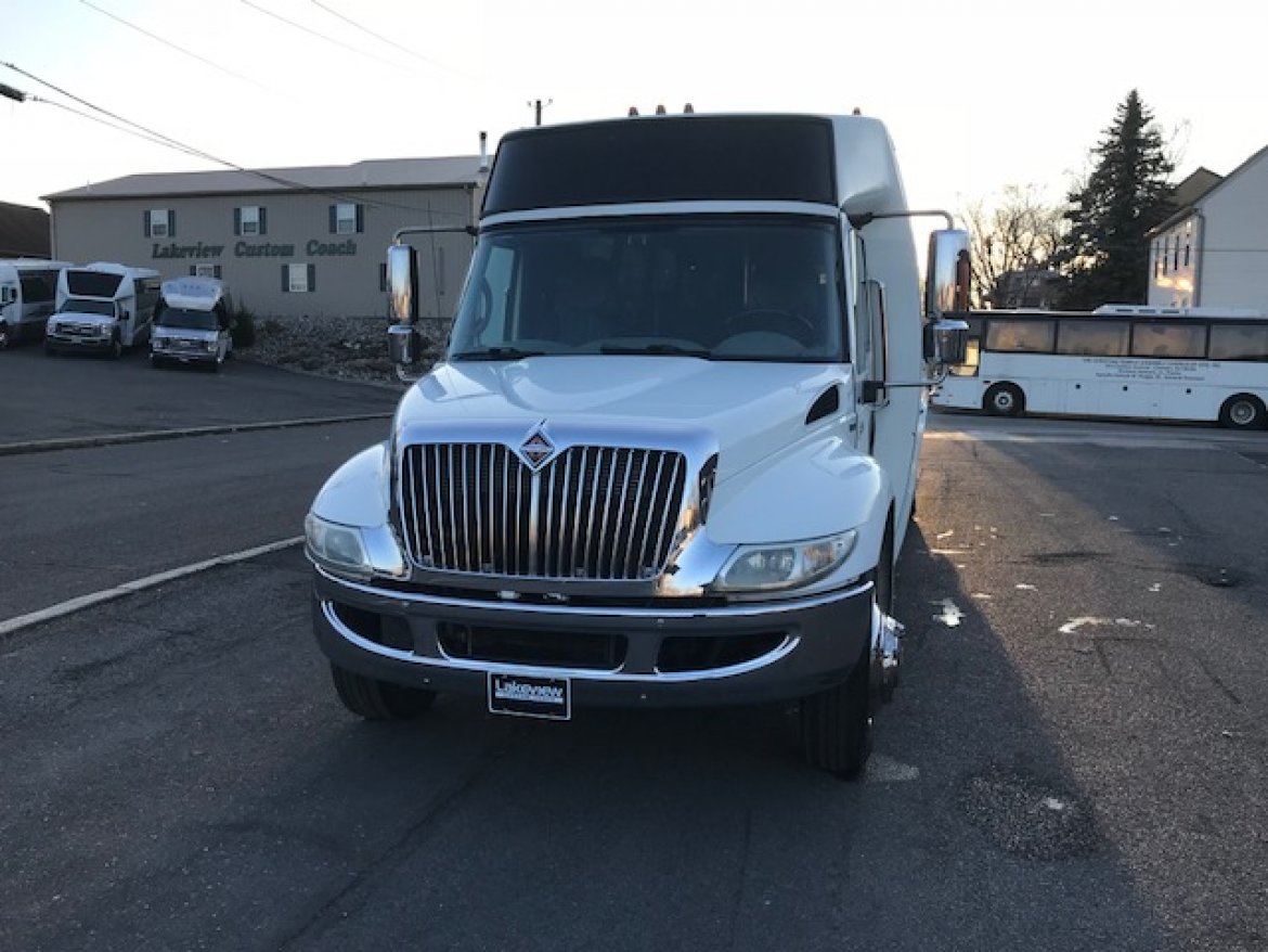 Shuttle Bus for Sale in Fontana, CA - Photo 5