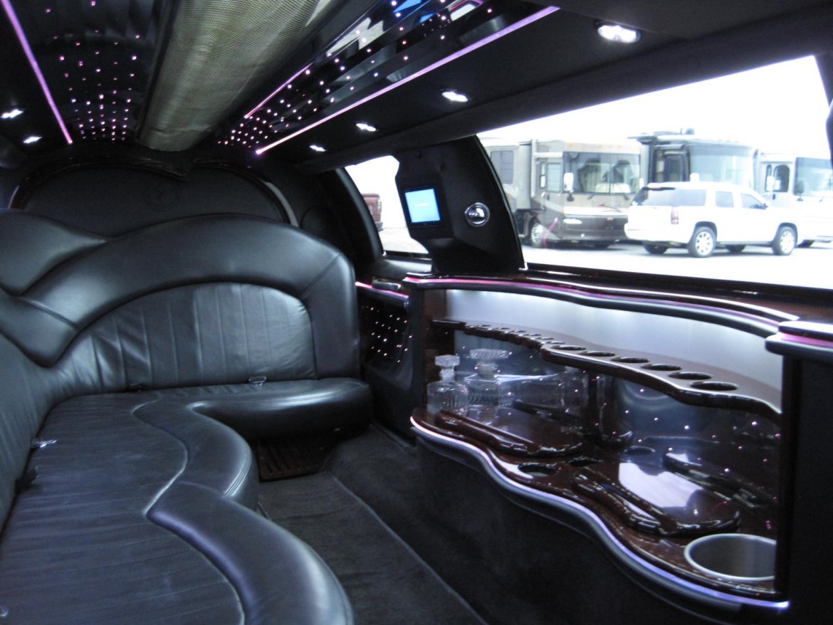 Limousine for Sale in Ozark, MO - Photo 19
