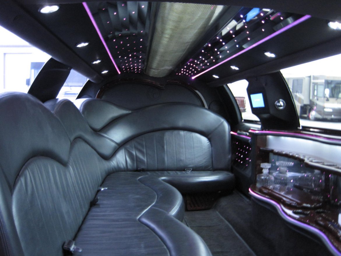 Limousine for Sale in Ozark, MO - Photo 16