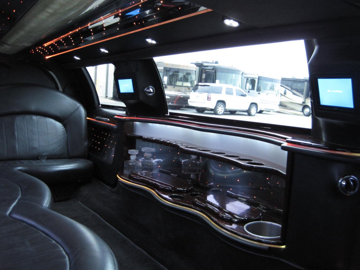 Limousine for Sale in Ozark, MO - Photo 14
