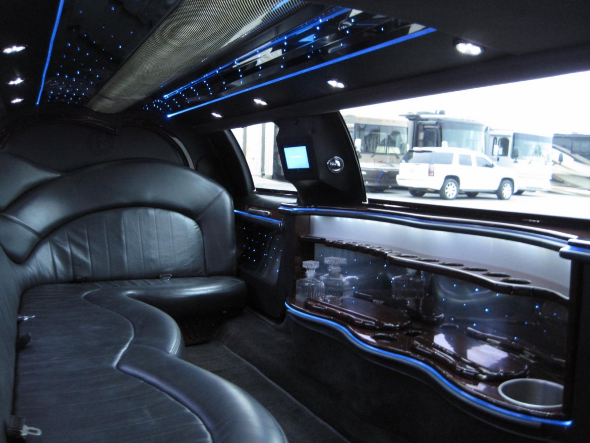 Limousine for Sale in Ozark, MO - Photo 15
