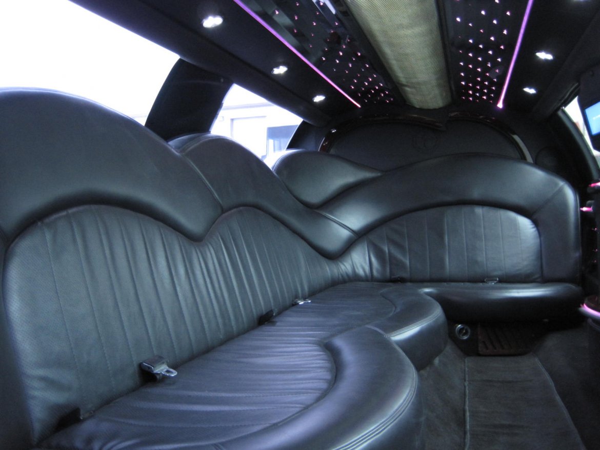 Limousine for Sale in Ozark, MO - Photo 12