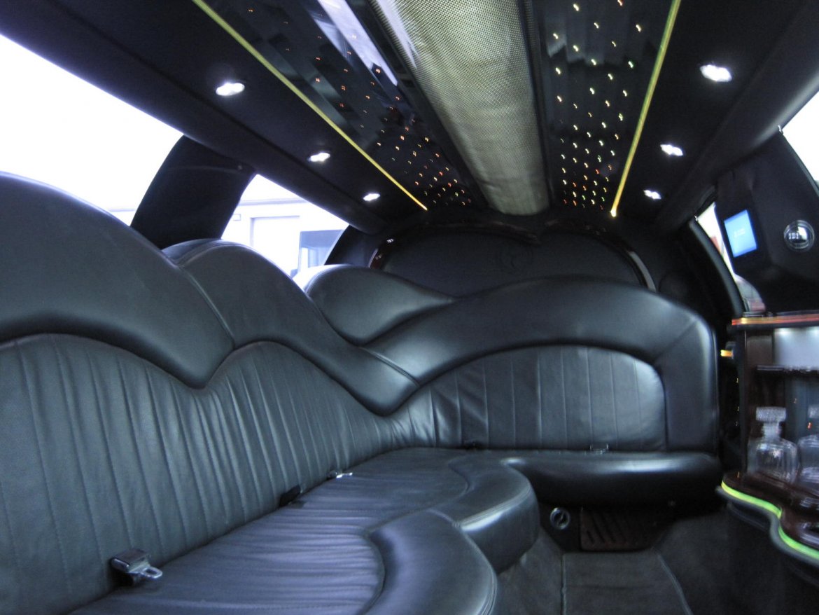 Limousine for Sale in Ozark, MO - Photo 18