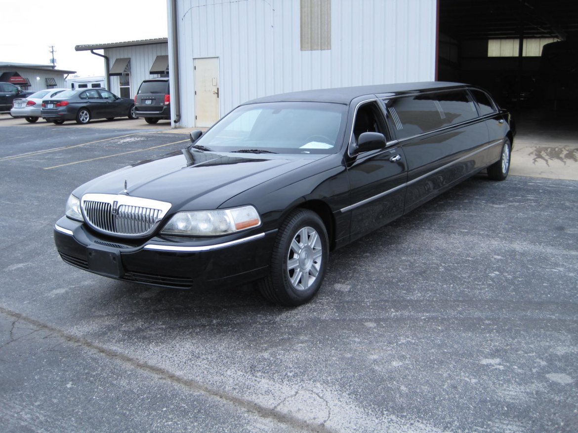 Limousine for Sale in Ozark, MO - Photo 3
