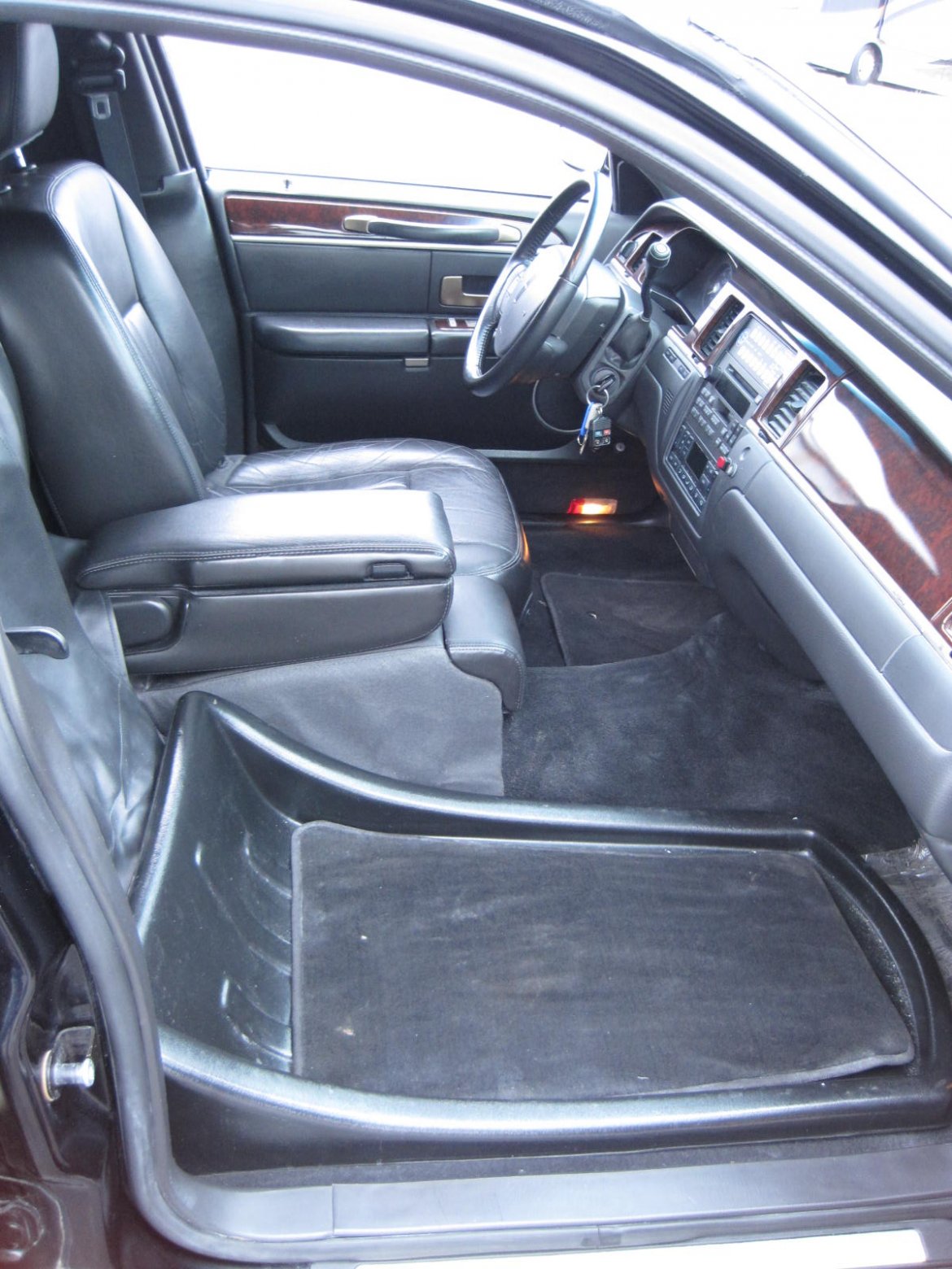 Limousine for Sale in Ozark, MO - Photo 25