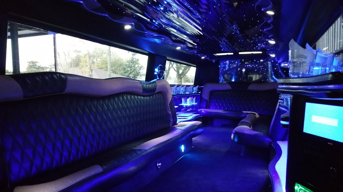 SUV Stretch for Sale in Houston, TX - Photo 20