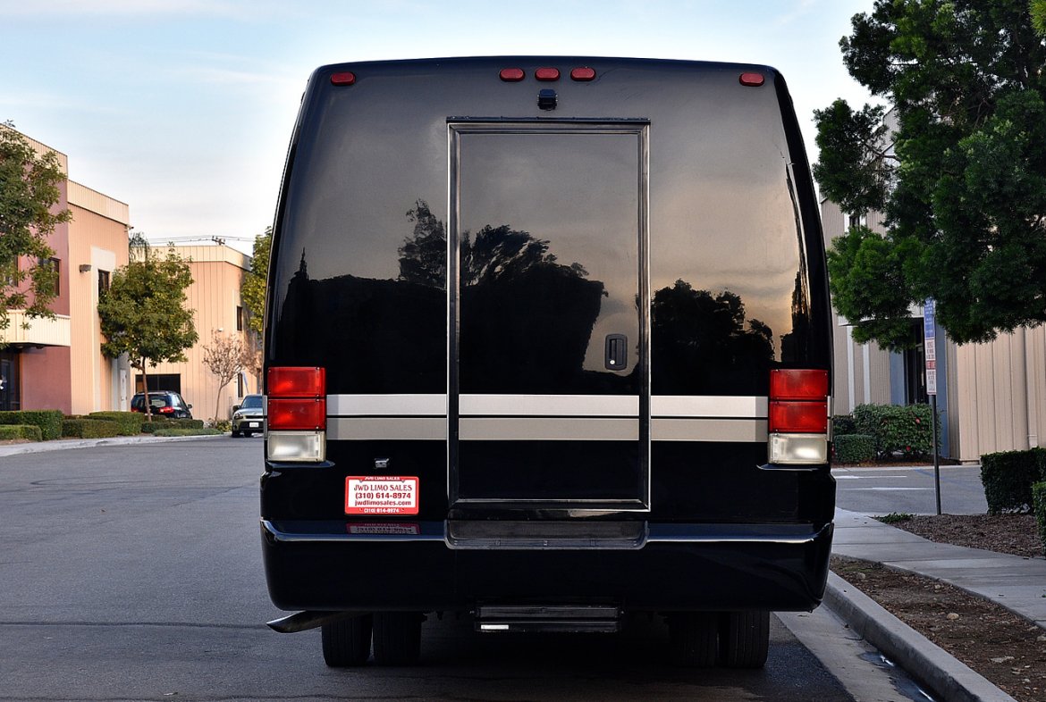 Limo Bus for Sale in Fontana, CA - Photo 8