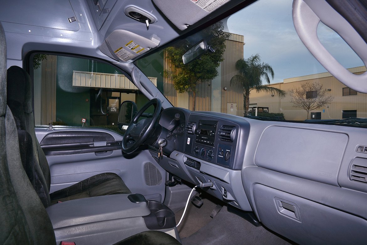 Limo Bus for Sale in Fontana, CA - Photo 9