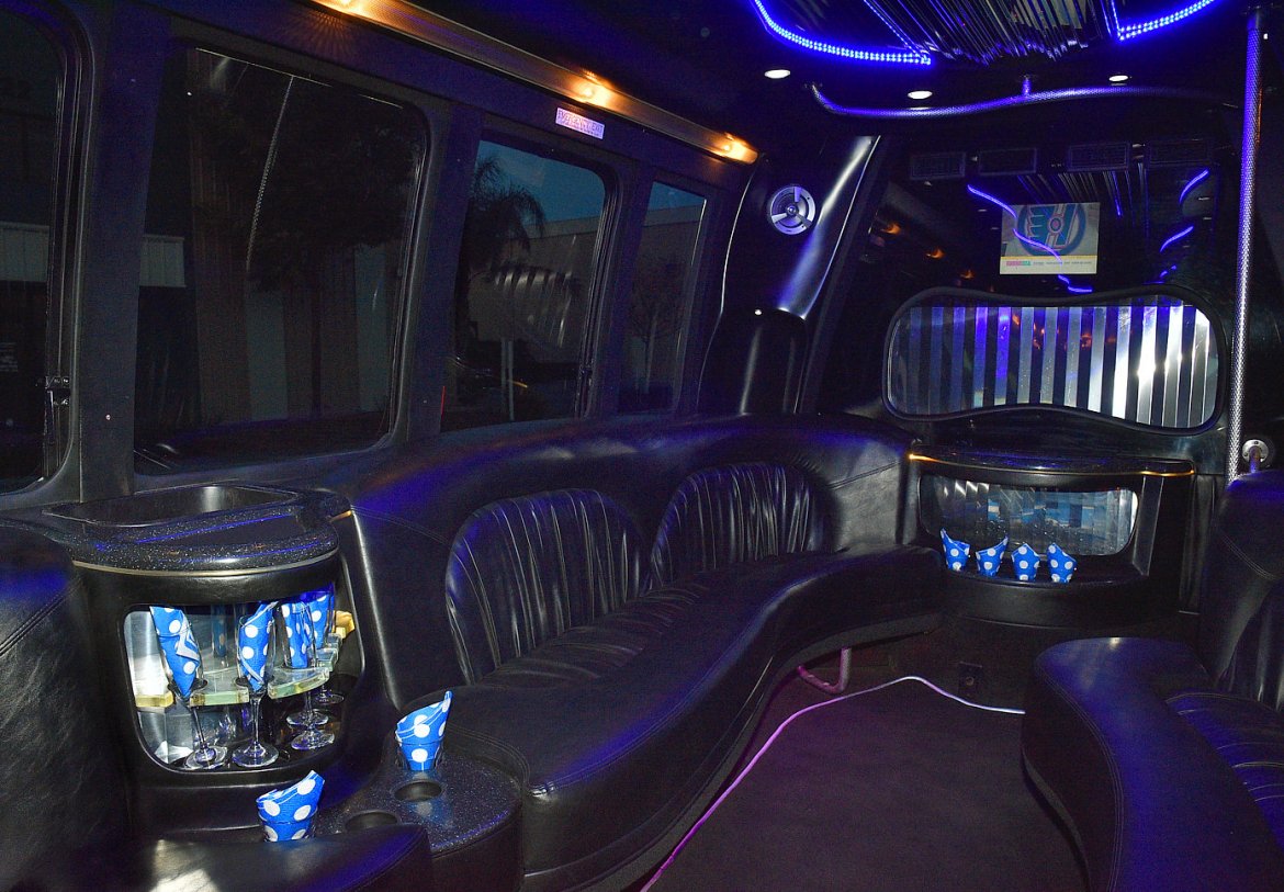 Limo Bus for Sale in Fontana, CA - Photo 11