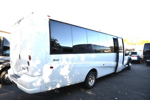 2014 Ford F-550 Shuttle Bus for Sale in Oaklyn, NJ - Photo 3