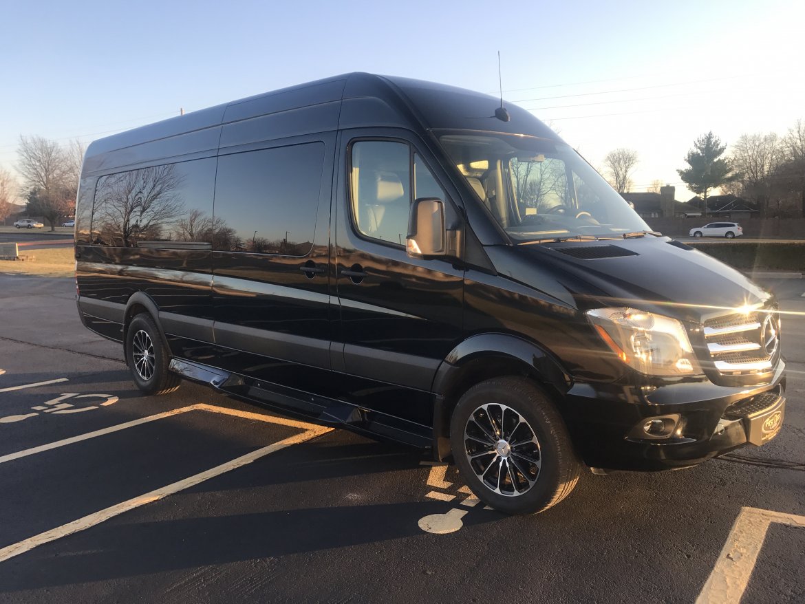 Sprinter for Sale in Springfield, MO - Main Photo