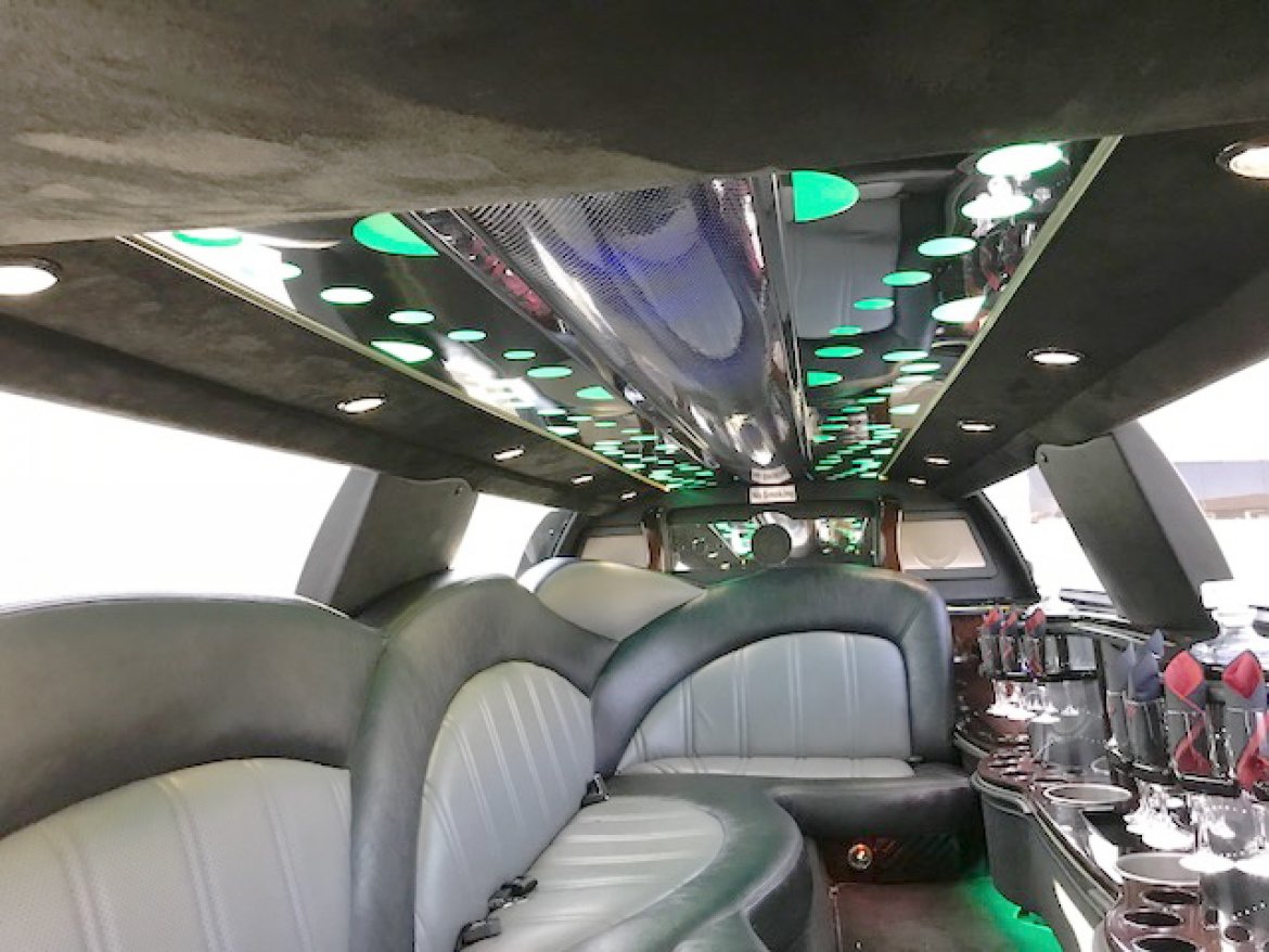 Limousine for Sale in Oaklyn, NJ - Photo 16