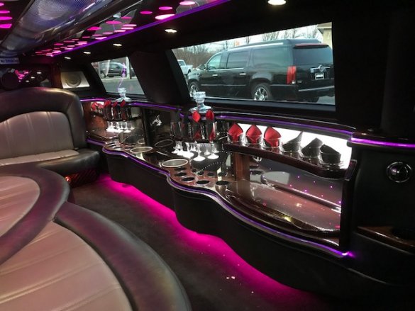 2013 Chrysler 140" Limousine for Sale in Oaklyn, NJ - Photo 3